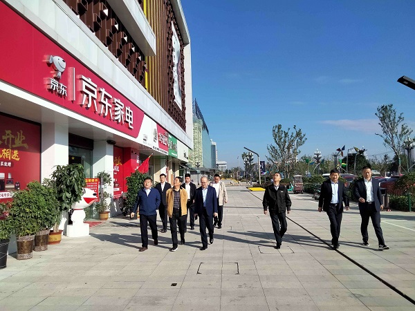 省尊龙时凯集团公司外部董事调研徽盐地产集团在建项目